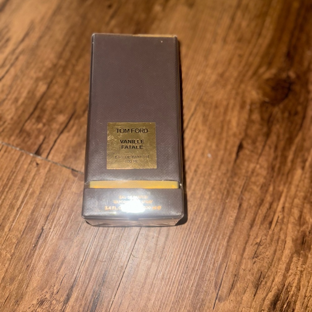 Tom Ford Vanille Fatale in Brown and Gold